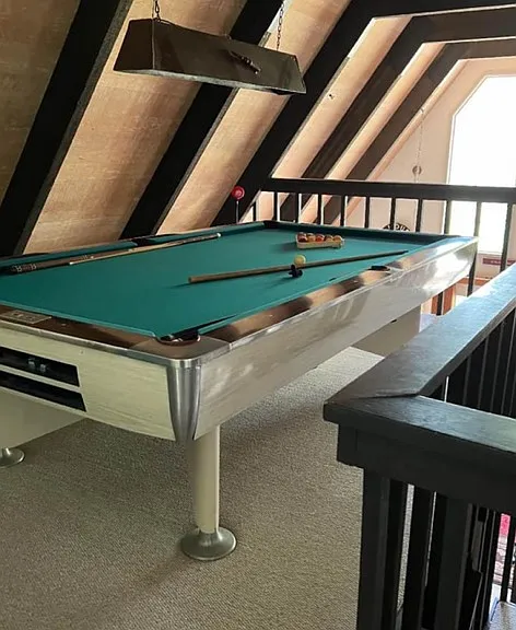 Pool table