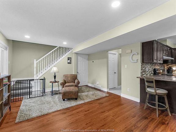 3rd image of 2438 Francois Rd