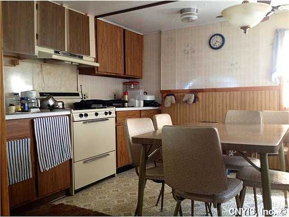 3rd image of 2756 Martin Dr