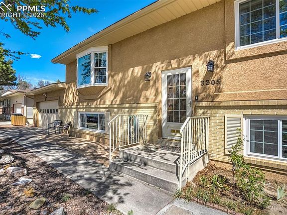 3rd image of 3205 Raindrop Dr