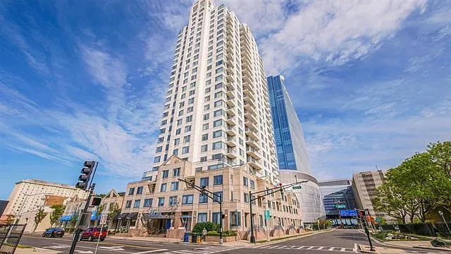 526 Pacific Ave #605