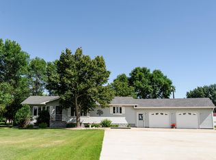 2217 Stadheim Dr, Watertown, SD 57201