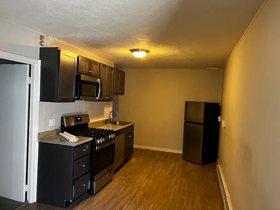 2 Woodlawn St #2S