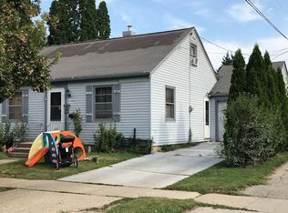 915 6th Ave, Rochelle, IL 61068