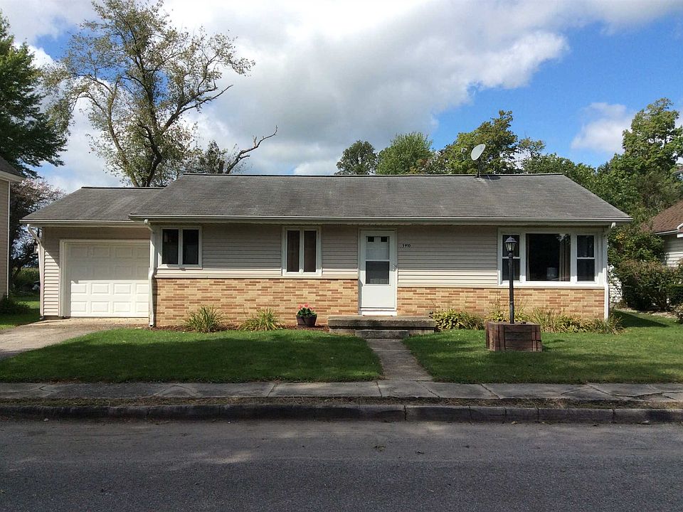 1st image of 5910 N Lincoln Ave