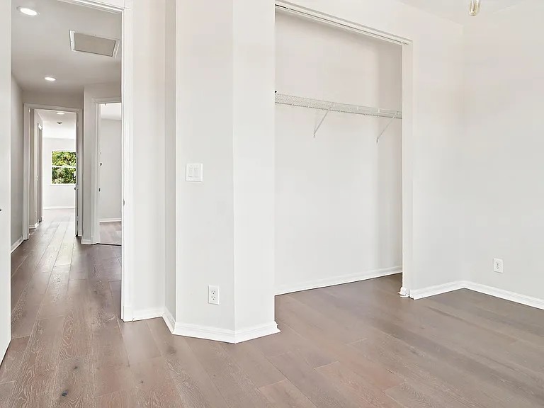 207 Isle Verde Way — Photo 51