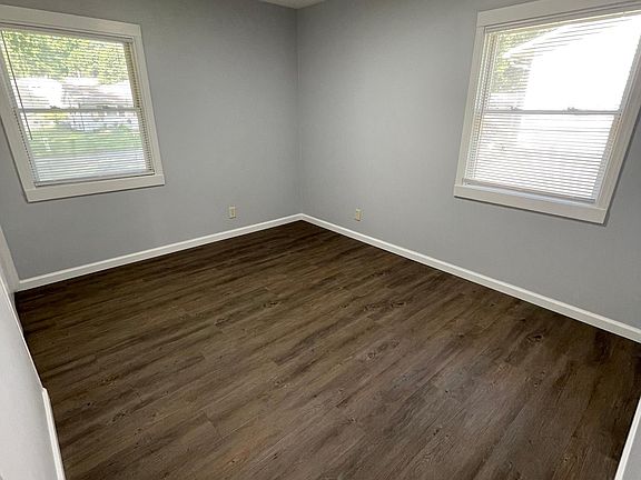5th image of 2215 Valley Brook Ln