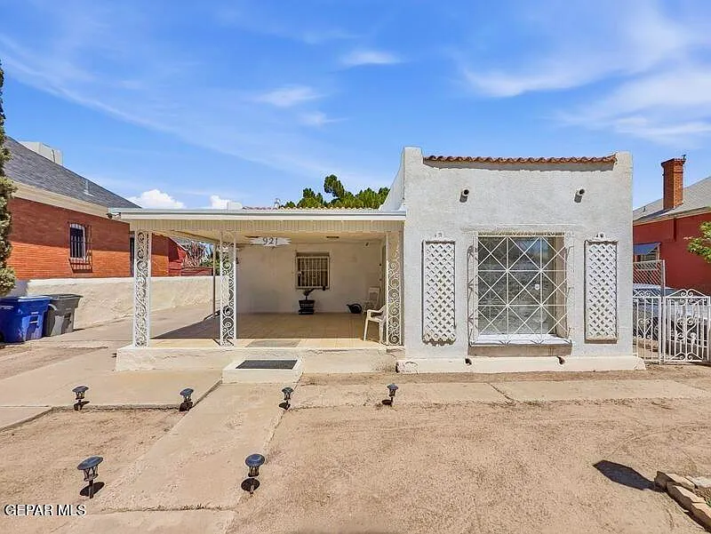3 bed, 1194 sqft, $1,300 — Photo 2