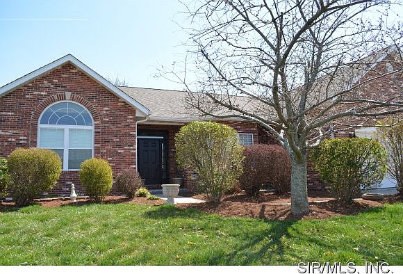 1st image of 1326 Illini Dr