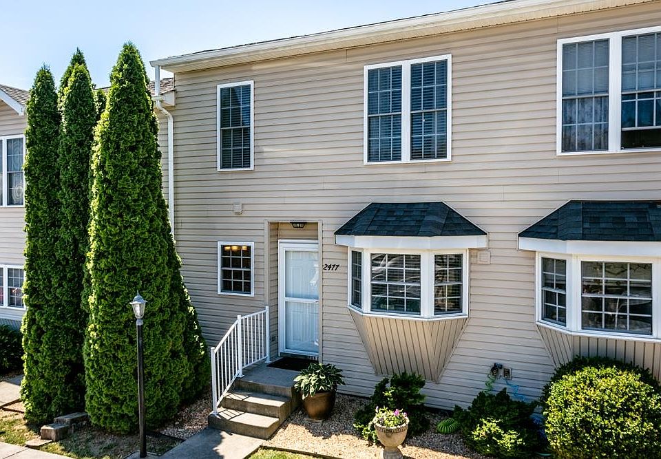 1st image of 2477 Mosby Ct #31