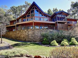 161 Wampum Ln, Hedgesville, WV 25427