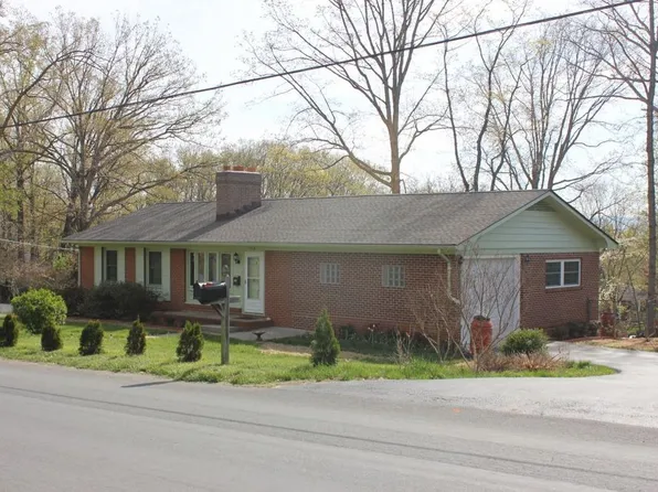 150 Bennington Rd, Charlottesville, VA 22901