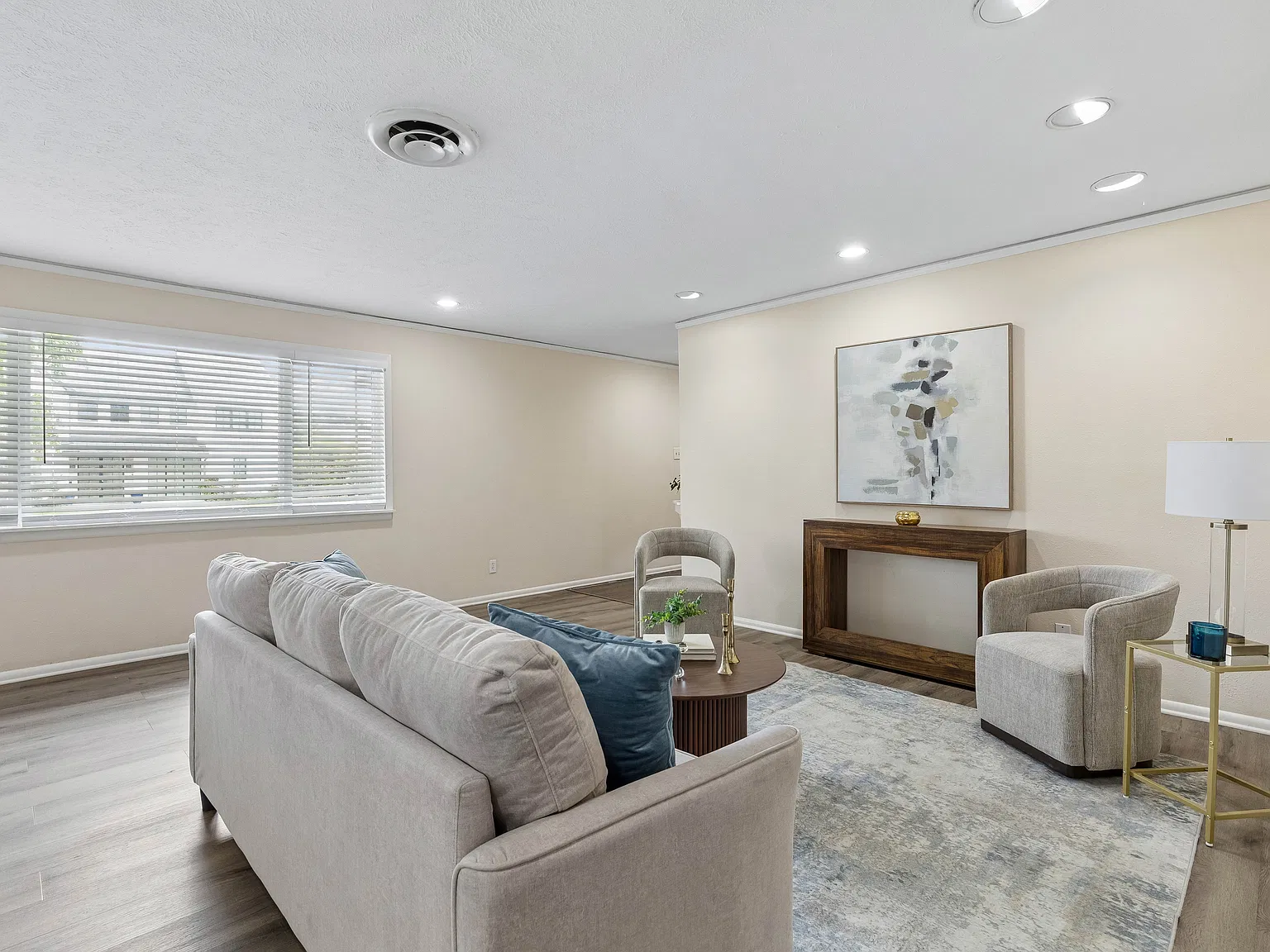 7431 Midbury Dr — Photo 3