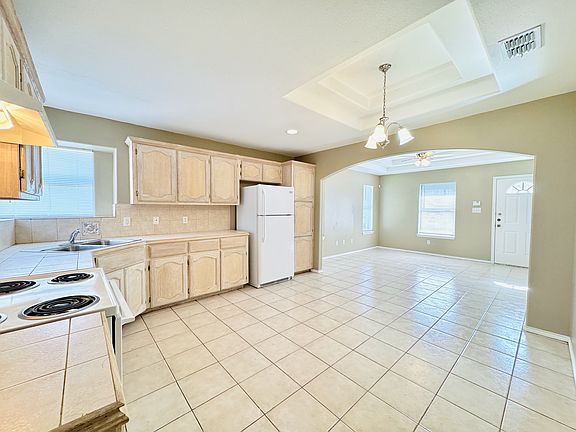 4th image of 3722 W Faith Hill St #2
