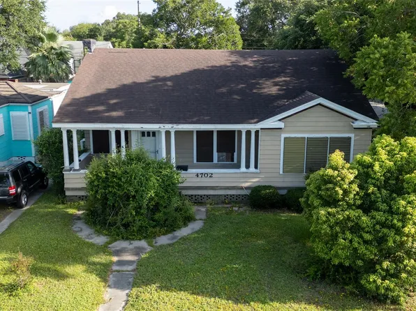 4702 Bernardo De Galvez Avenue, Galveston, TX 77551