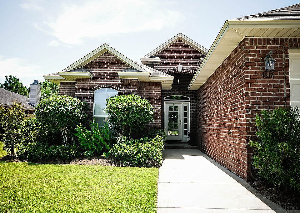 1st image of 1617 Champagne Ave