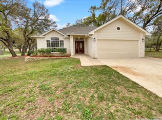 150 County Road 6864, Natalia, TX 78059