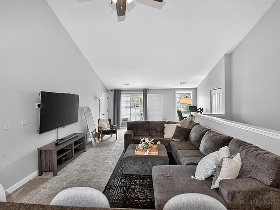 4th image of 2704 Northview ROAD #147