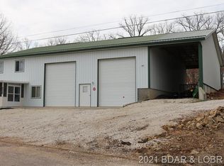 11447 Forest Dr, Versailles, MO 65084