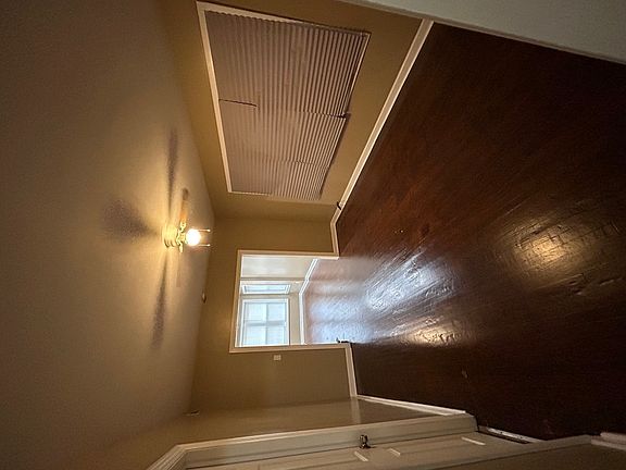 3rd image of 5642 S Loomis Blvd