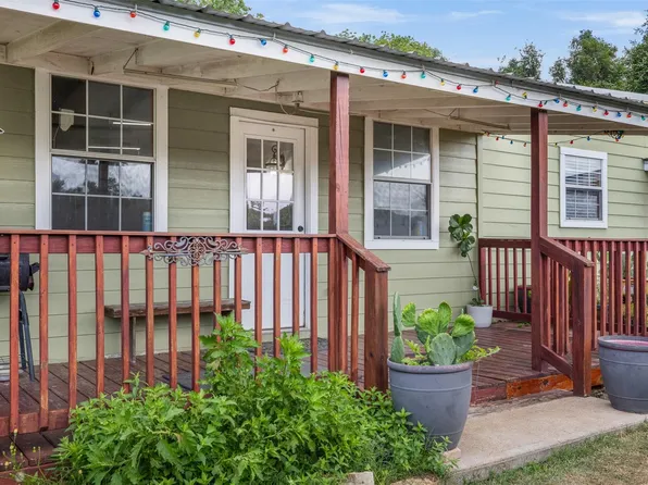 767 N Fm 2429 Rd, Bellville, TX 77418