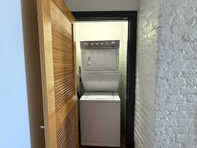Garber Gables at Franklin Place — Photo 14