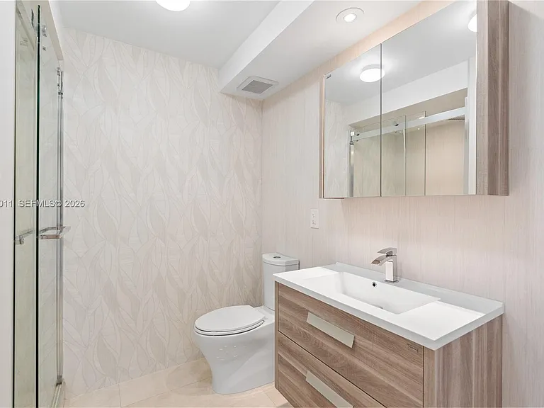 250 174th St #1620 — Photo 16