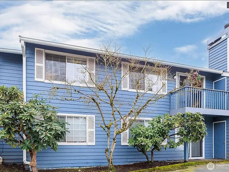 16817 Larch Way E #F201 — Photo 26