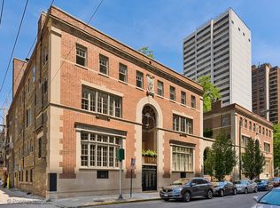 50 W Schiller St #2J, Chicago, IL 60610