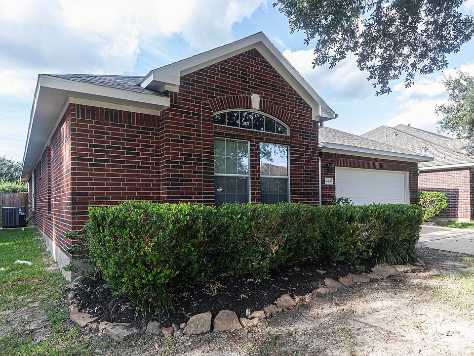 1st image of 16414 Reddingford Ln