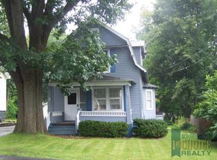 2 Root St, New Hartford, NY 13413