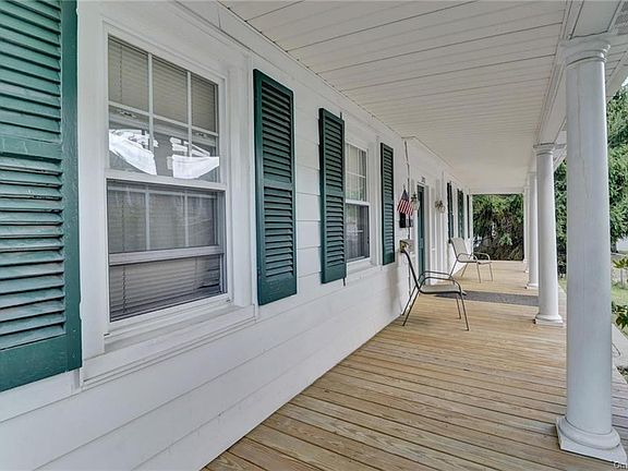 4th image of 202 Hudson St