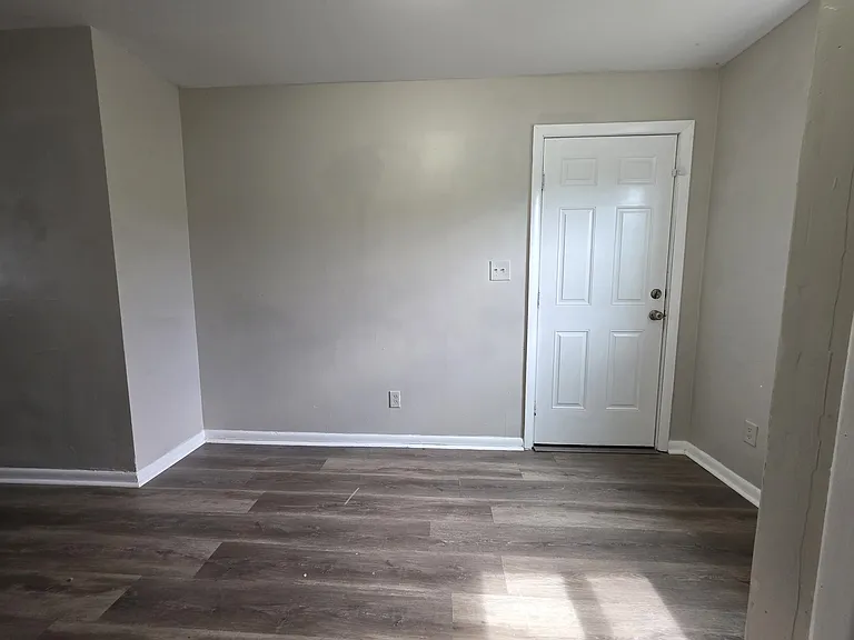 2825 Belvedere Ln #10 — Photo 6