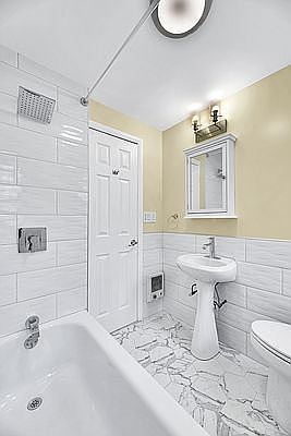 5th image of 244 Jefferson Ave Floor 1