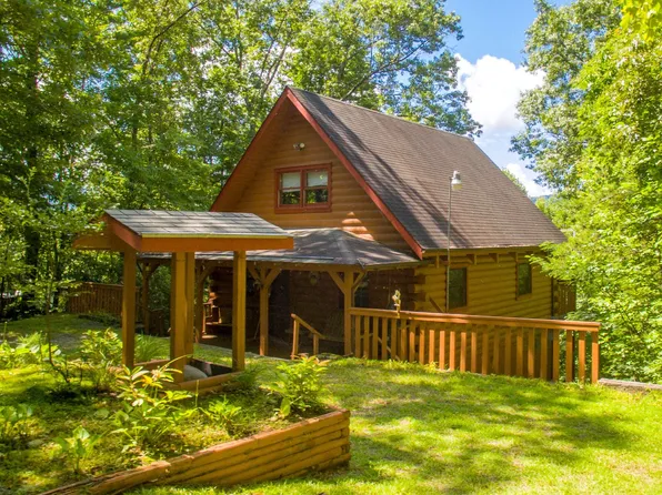 90 Pounding Mill Knob, Hayesville, NC 28904