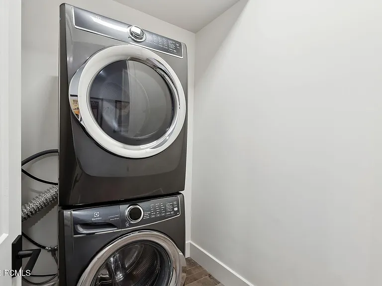 3450 E Ridgeway Dr — Photo 54