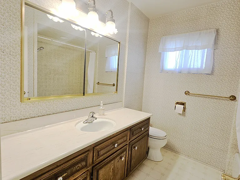 6341 Sultana Ave — Photo 9