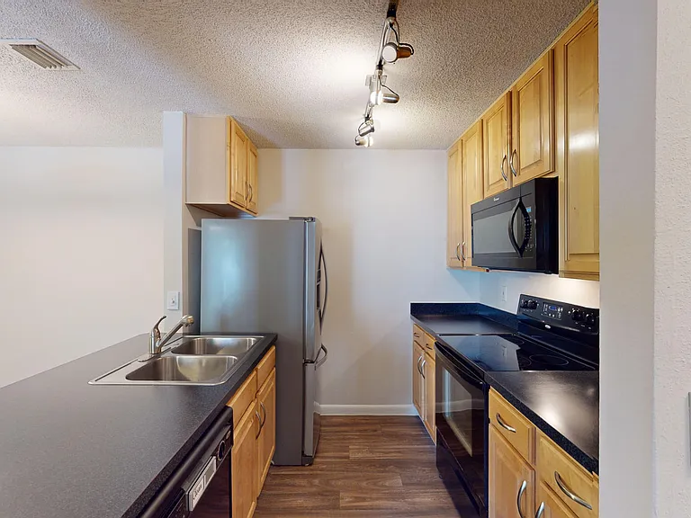 Altamira Place Apartment Homes — Photo 147