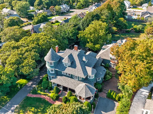 528 Main Street #2 & 3, Harwich Port, MA 02646