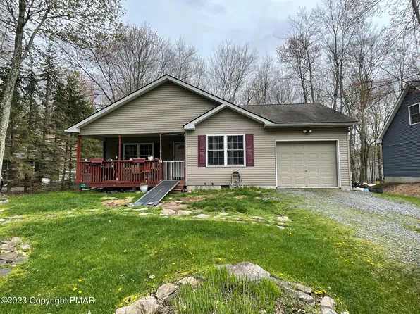 223 Chinook Cir, Pocono Lake, PA 18347