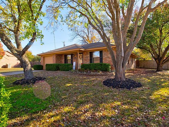 3rd image of 229 Sierra Dr