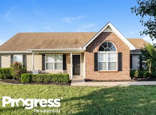 2100 Montgomery Ln, La Vergne, TN 37086