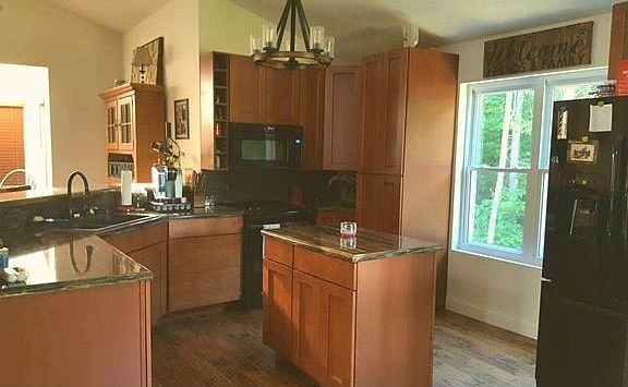 4th image of 2800 Abbey Ln