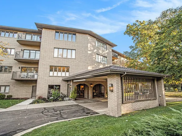 4040 Greenleaf Cir APT 308, Kalamazoo, MI 49008