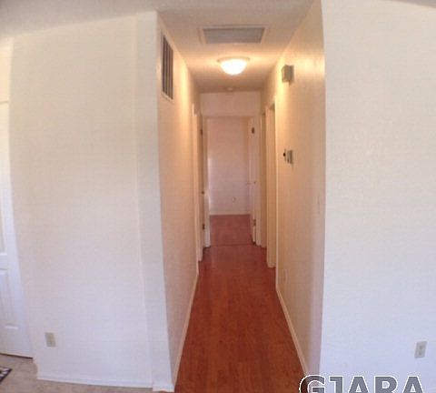 5th image of 604 Holland St