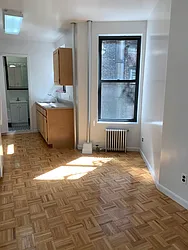 Rented by M.Grossman R.E. Management