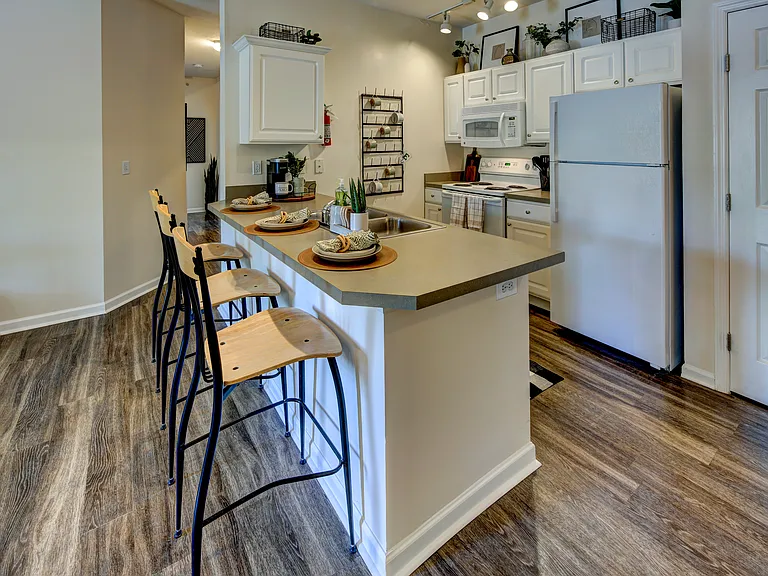 Peninsular Place Apartments — Photo 30