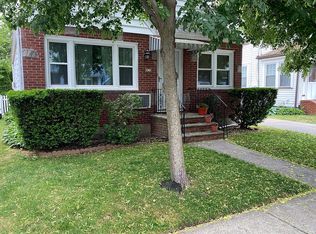 87 Iris Ave, Floral Park, NY 11001