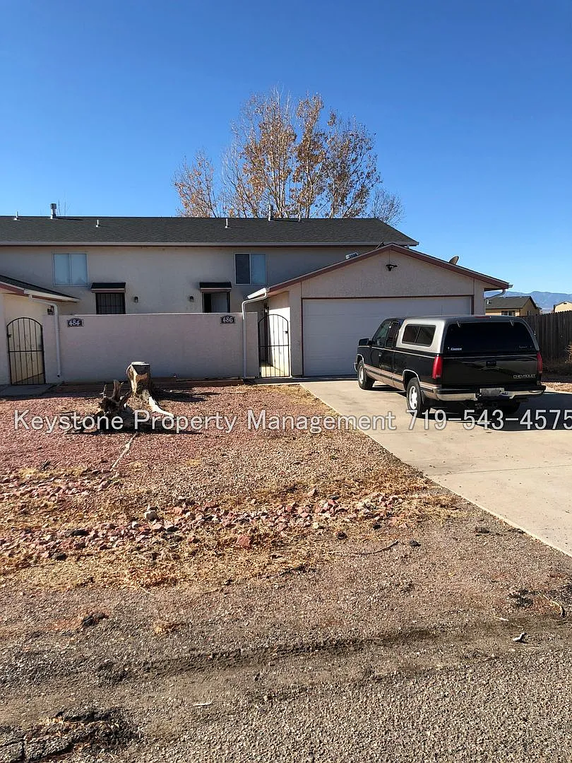 Nicely Maintained Duplex in Pueblo West 3 Bed/2 Bath/2 Car Garage $1800/$1800 — Photo 2