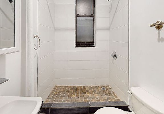5th image of 139 W 28th St #2F